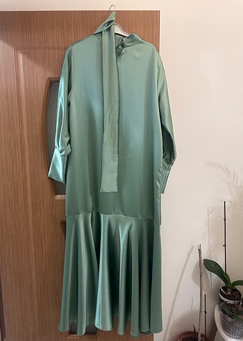 Yeşil Uzun Kadın Elbise, Saten, Dökümlü - Görsel 2