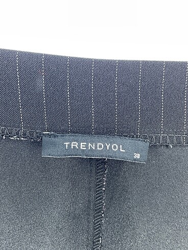 38 Beden siyah Renk Trendyol & Milla Kumaş Pantolon %70 İndirimli.