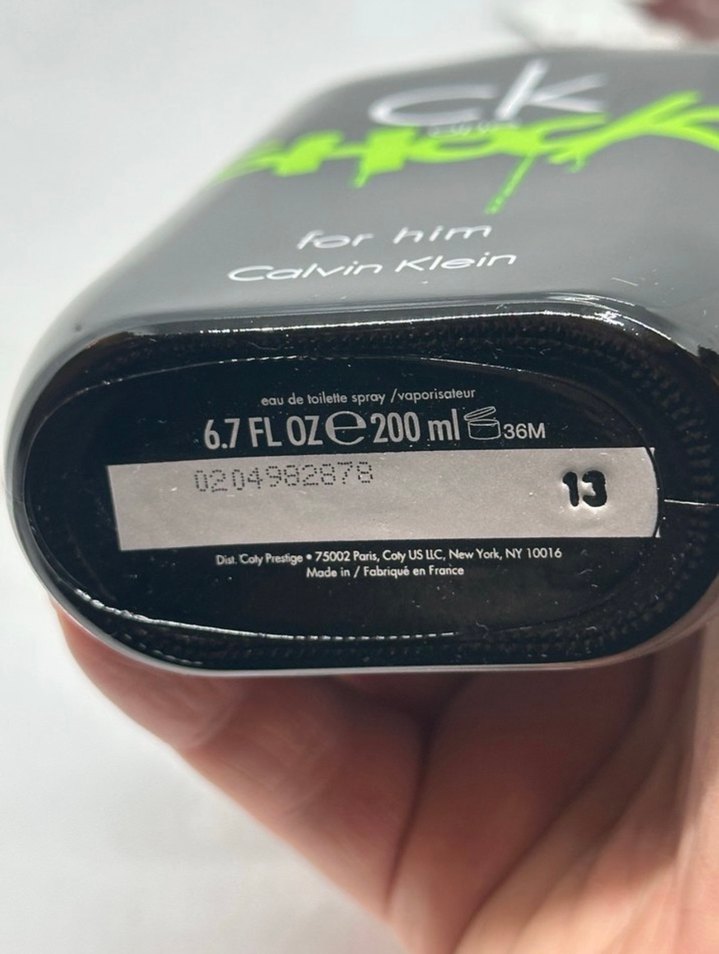 Calvin Klein CK One Shock Erkek Parfümü - Görsel 2