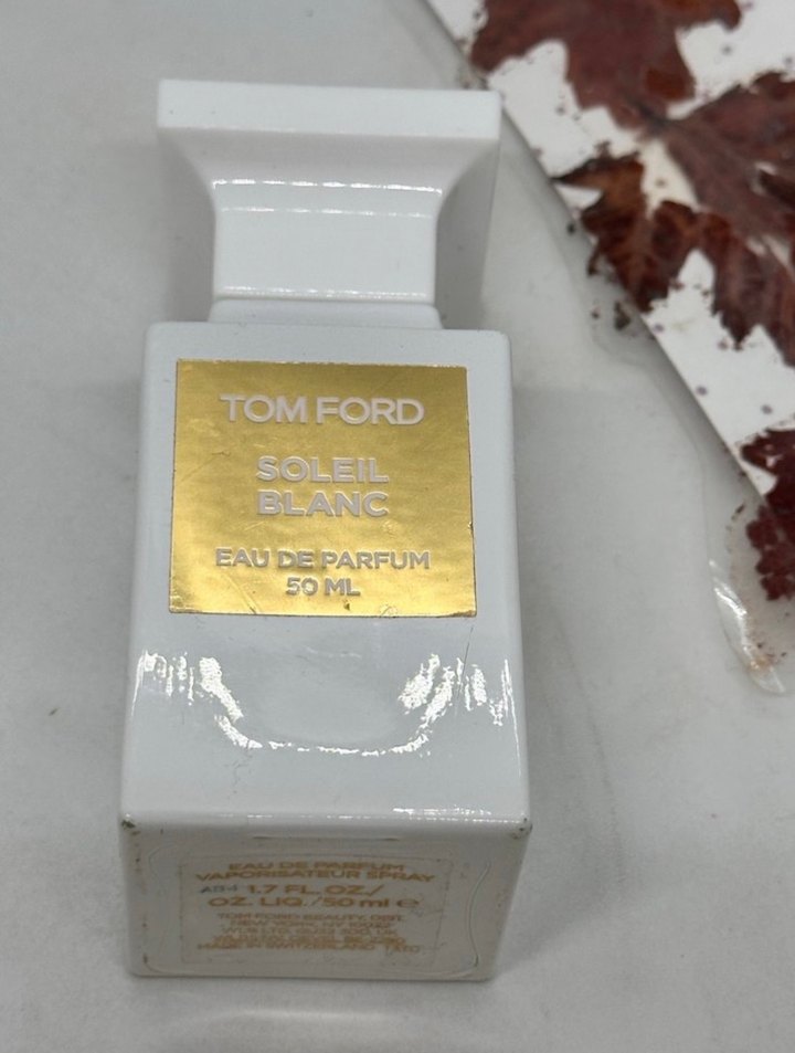 Tom Ford Soleie Blanc Kadın Parfümü 50 ml - Görsel 4