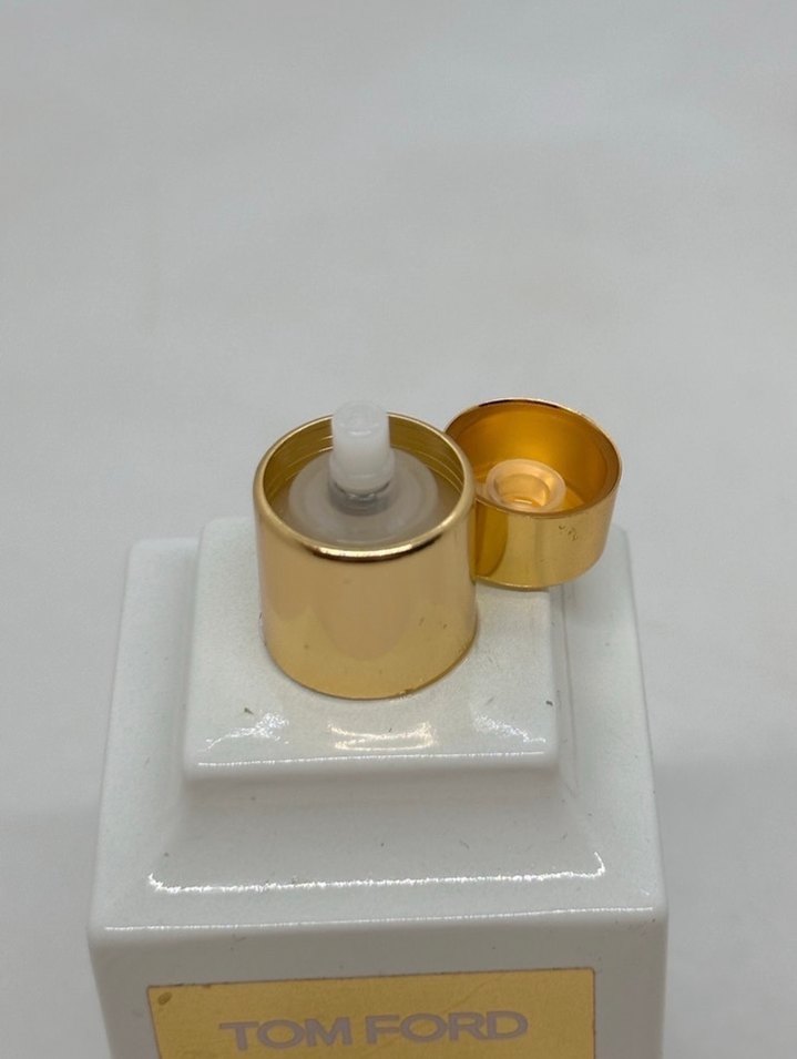 Tom Ford Soleie Blanc Kadın Parfümü 50 ml - Görsel 5