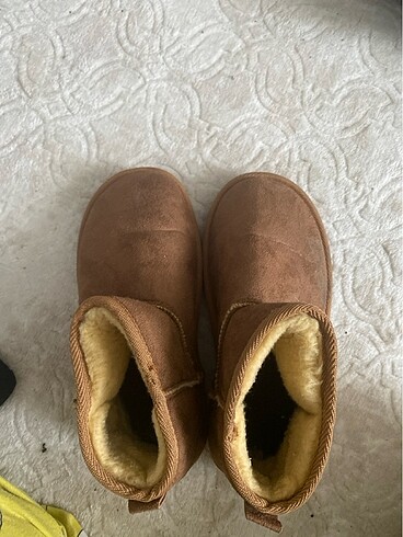 Diğer Ugg ayakkabı