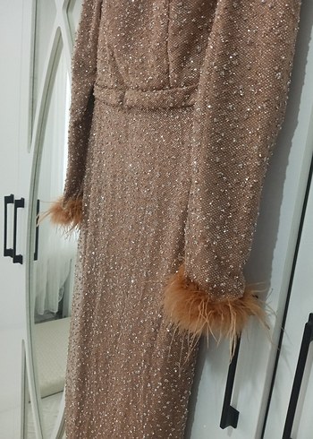 Kahverengi Uzun Kol Kürk Detaylı Abiye Elbise - Görsel 3