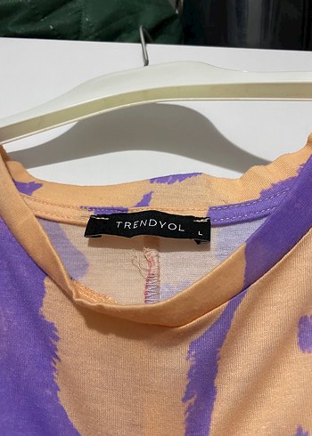 l Beden Trendyol Kadın Batik Desenli Tişört