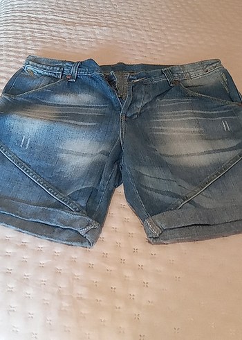 Kadın Mavi Kemerli Kısa Kot Şort