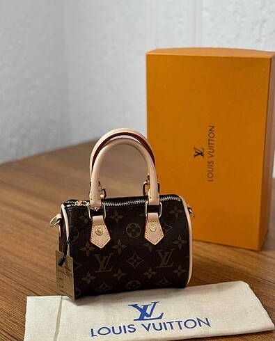 Louis Vuitton Çanta