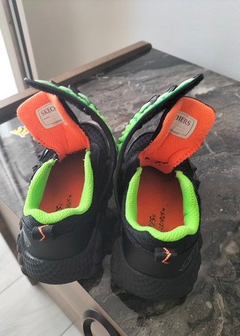 24 Beden Yeşil Yılan Desenli Erkek Çocuk Spor Ayakkabı