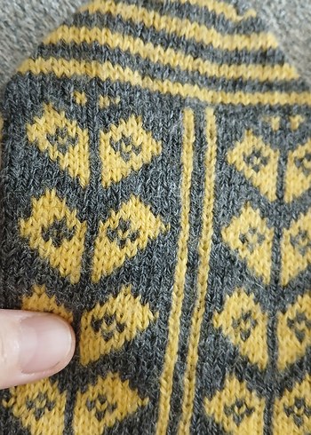 Sarı Gri Desenli Çorap - Görsel 2