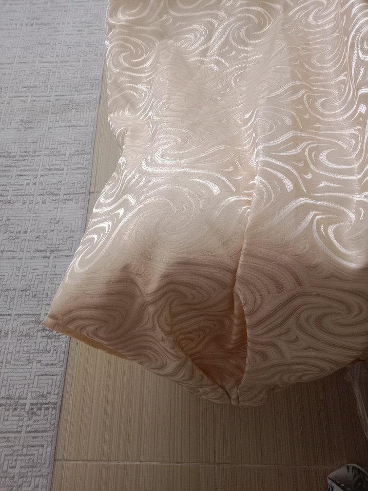 Parlak Bej Desensiz Yatak Örtüsü - Görsel 2