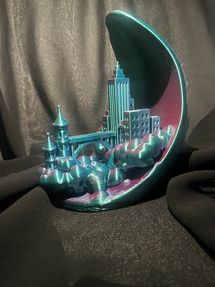 Mor-Yeşil Ay Şehri Temalı figür - Görsel 2