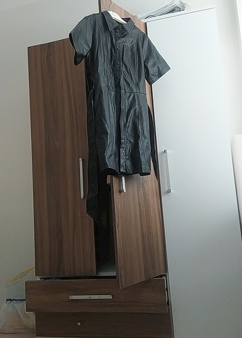 Düğmeli Kısa Deri Kadın Ceket