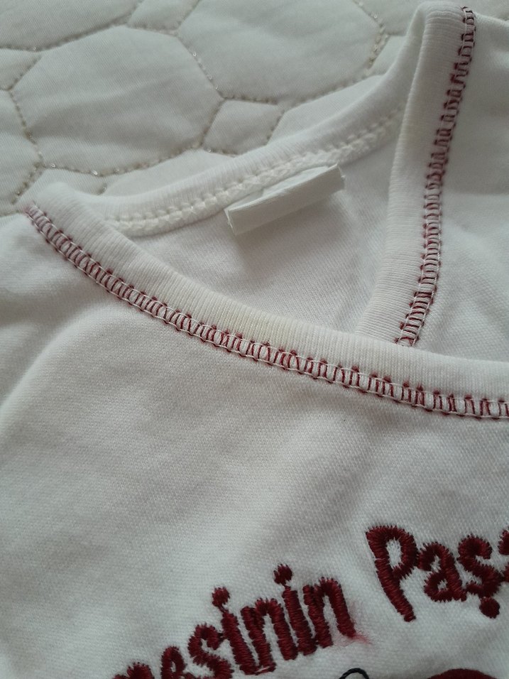 Beyaz Baskılı Uzun Kollu Bebek Hastane Kıyafeti - Görsel 4