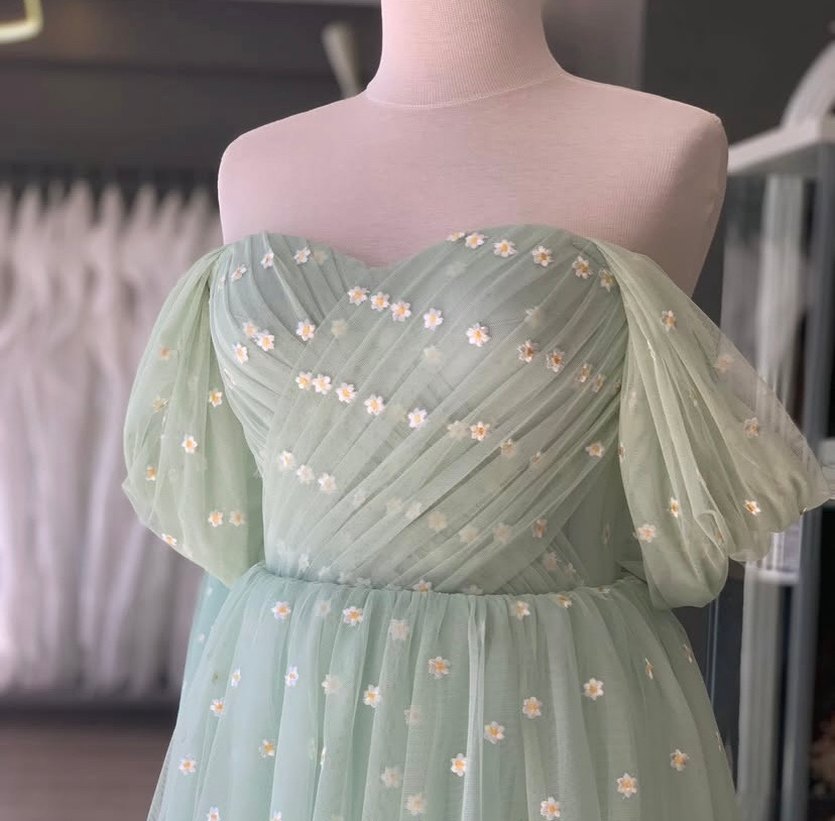 Papatyalı Yeşil Hafif Kabarık Midi Boy Elbise - Görsel 2