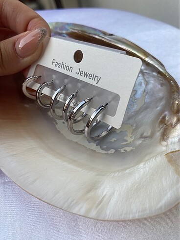 Diğer Çoklu Çelik Silver Küpe