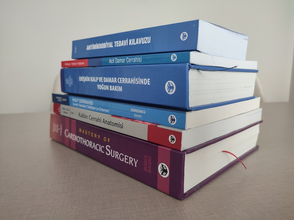 SATILDI
Kalp ve Damar Cerrahisi kitap seti - Görsel 2