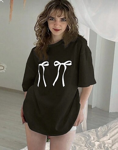 Kadın T-shirt fiyonklu