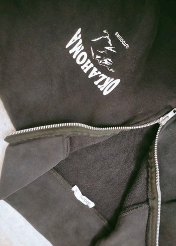 2 tane önü circirli swet - Görsel 3