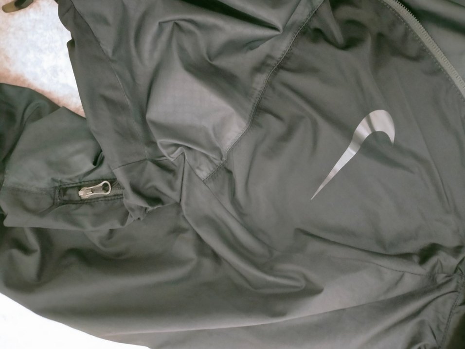 Nike yağmurluk - Görsel 4