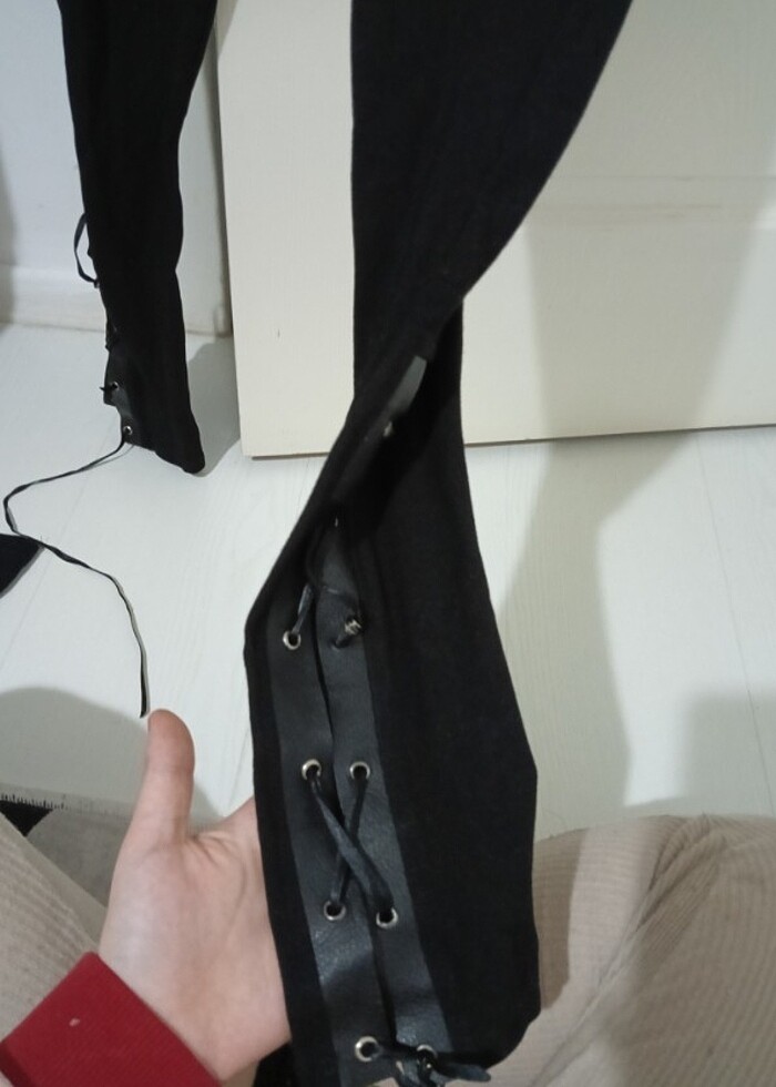 Bağcıklı deri detaylı tayt - Görsel 4