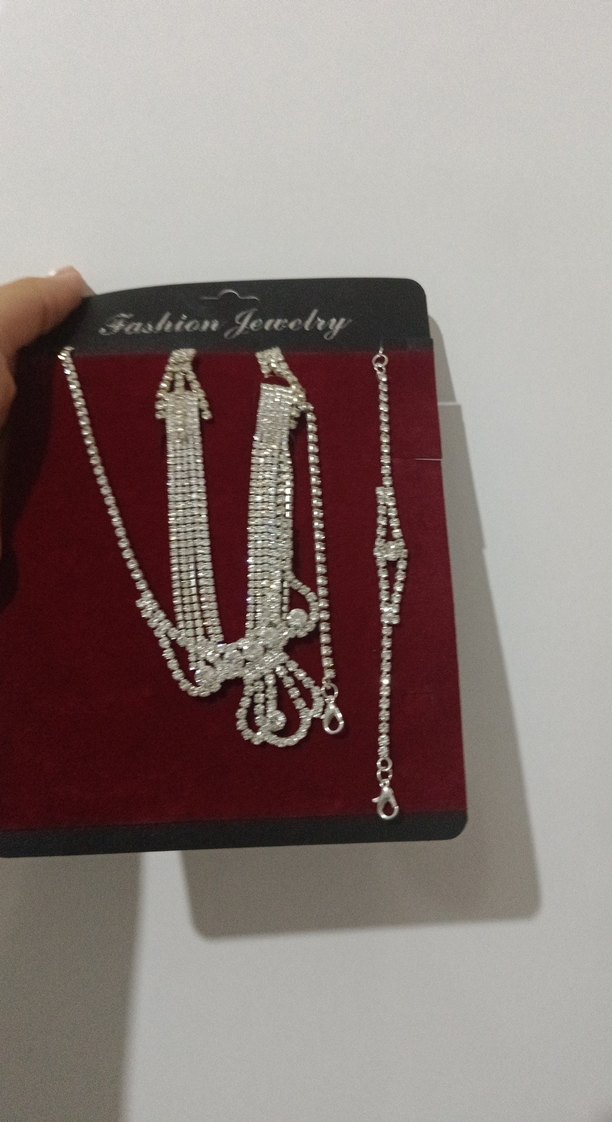 Zincir Detaylı Parlak Beyaz Kadın Takı Seti - Görsel 2