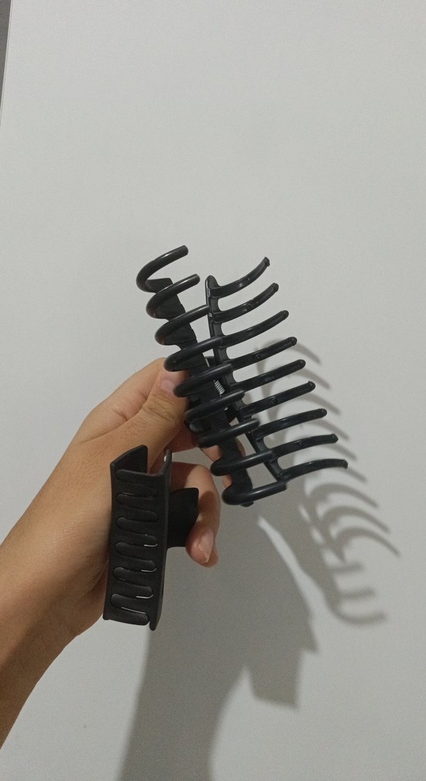 Siyah Minimalist Punk Saç Tokası - Görsel 3