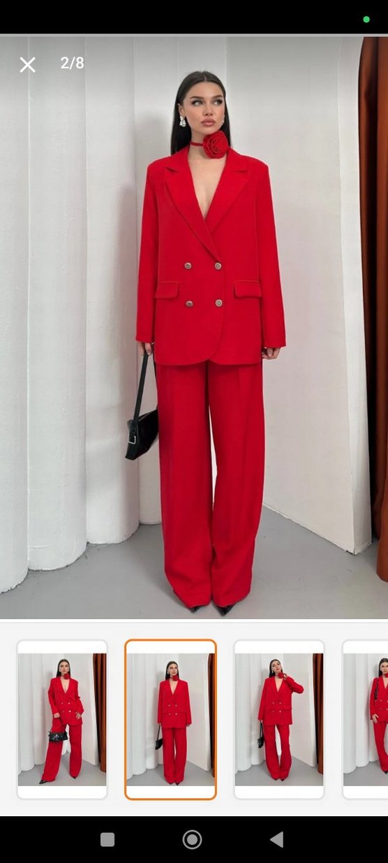 Kırmızı Düğmeli Kadın Takım Elbise - Görsel 3