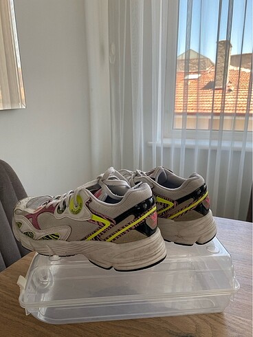 37 Beden adidas spor ayakkabı