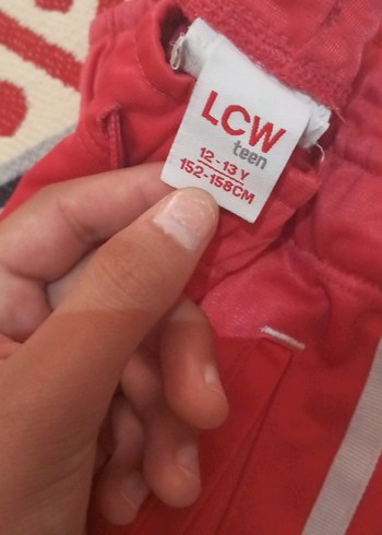 LC Waikiki Kırmızı Fermuarlı Kadın Eşofman Altı