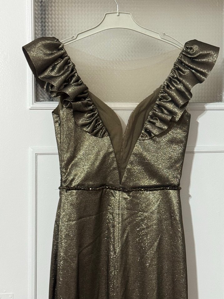 Kahverengi Parlak V Yaka Uzun Abiye Elbise - Görsel 4