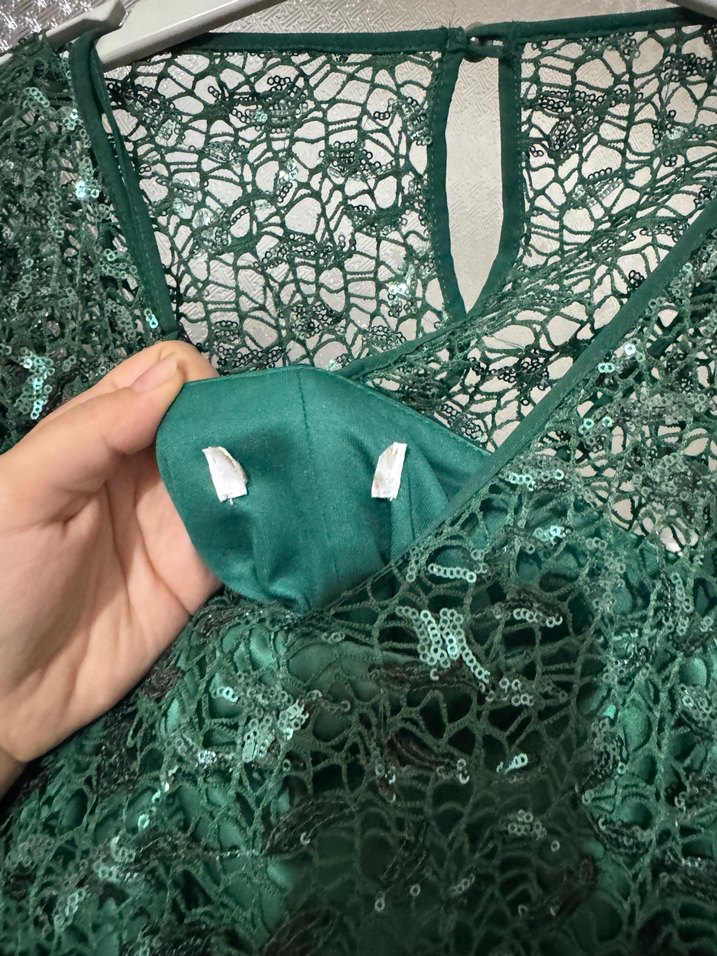 Dantel Detaylı Uzun Yeşil Abiye Elbise - Görsel 4