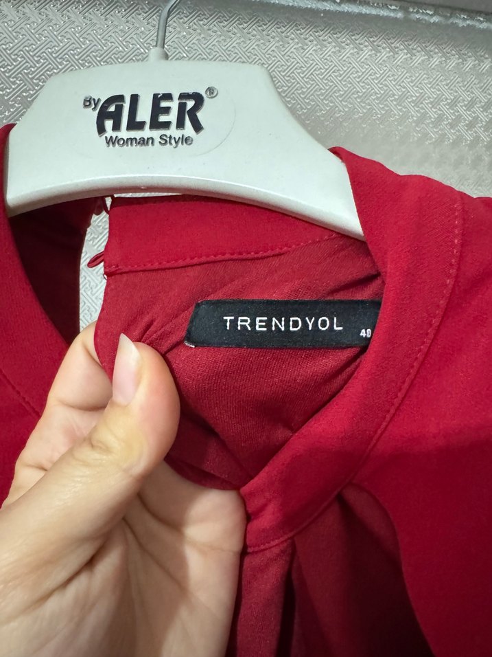 Kırmızı V Yaka Midi Elbise - Görsel 3