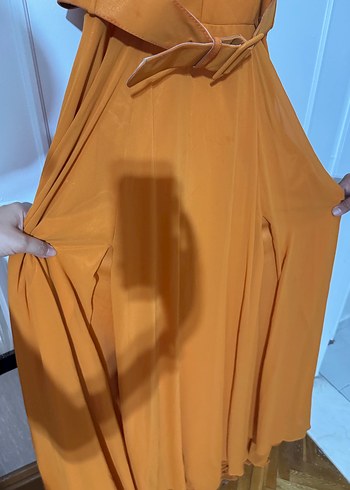 Bej Parlak Uzun Askılı Kemerli Abiye Elbise - Görsel 3