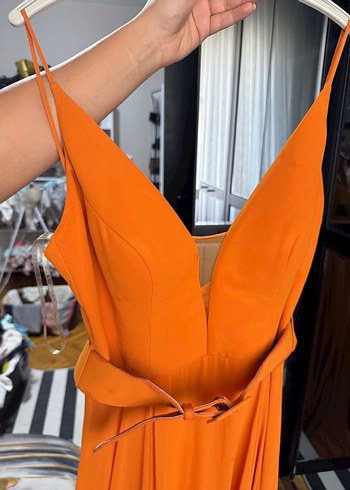 Bej Parlak Uzun Askılı Kemerli Abiye Elbise - Görsel 6