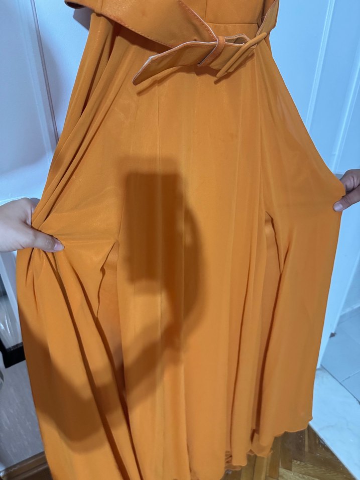 Bej Parlak Uzun Askılı Kemerli Abiye Elbise - Görsel 3