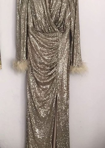 Altın Parıltılı Uzun Abiye Elbise - Görsel 2