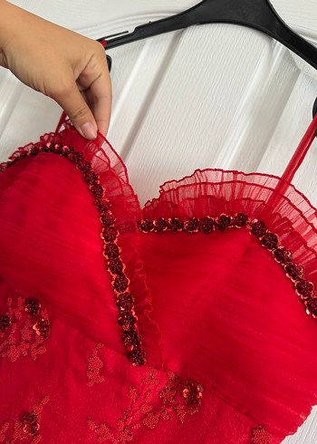 İşlemeli Kırmızı Uzun Straplez Abiye Elbise - Görsel 5