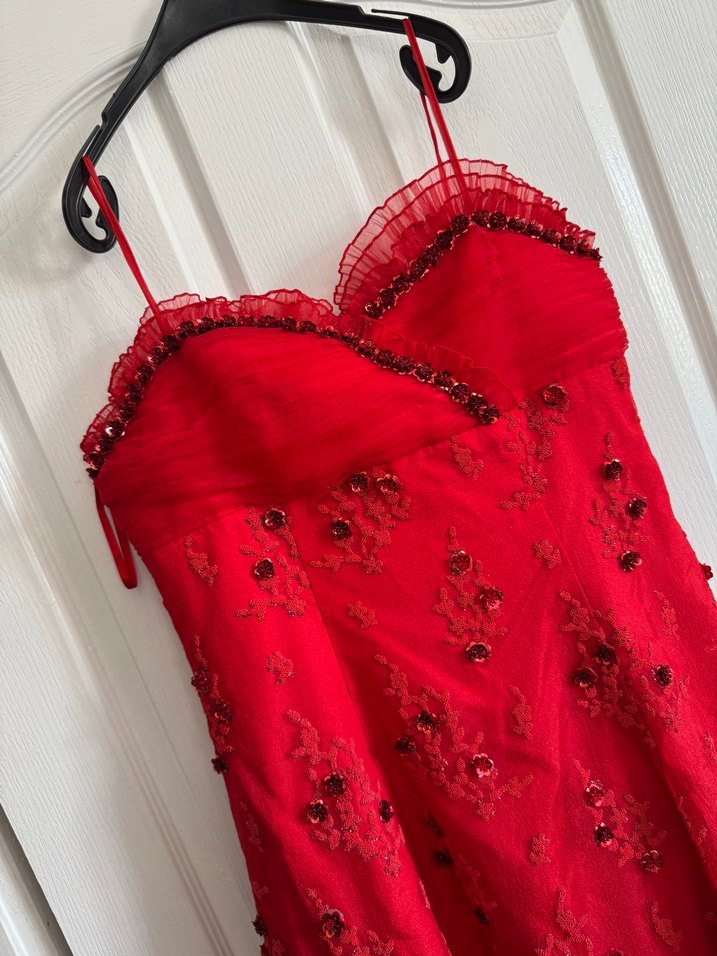 İşlemeli Kırmızı Uzun Straplez Abiye Elbise - Görsel 2