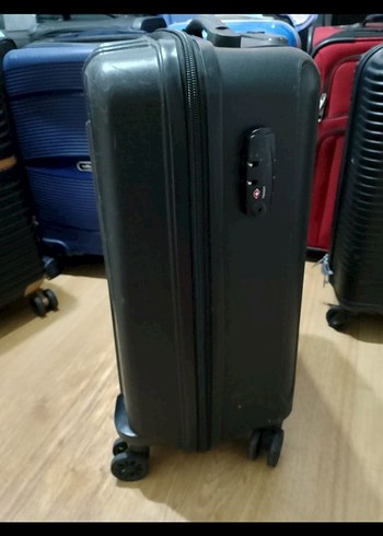 Siyah Tokalı Erkek Valiz - Görsel 7