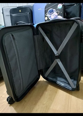 Siyah Tokalı Erkek Valiz - Görsel 6