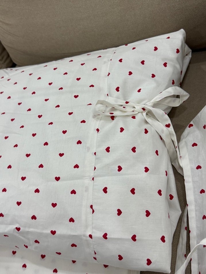 Kırmızı Kalp Desenli Beyaz ÇARŞAF SETİ - Görsel 2