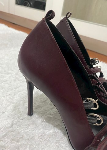 Bordo Deri Tokalı Yüksek Topuklu Stiletto - Görsel 3