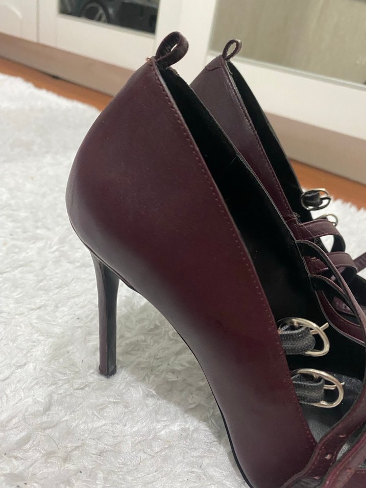 Bordo Deri Tokalı Yüksek Topuklu Stiletto - Görsel 3