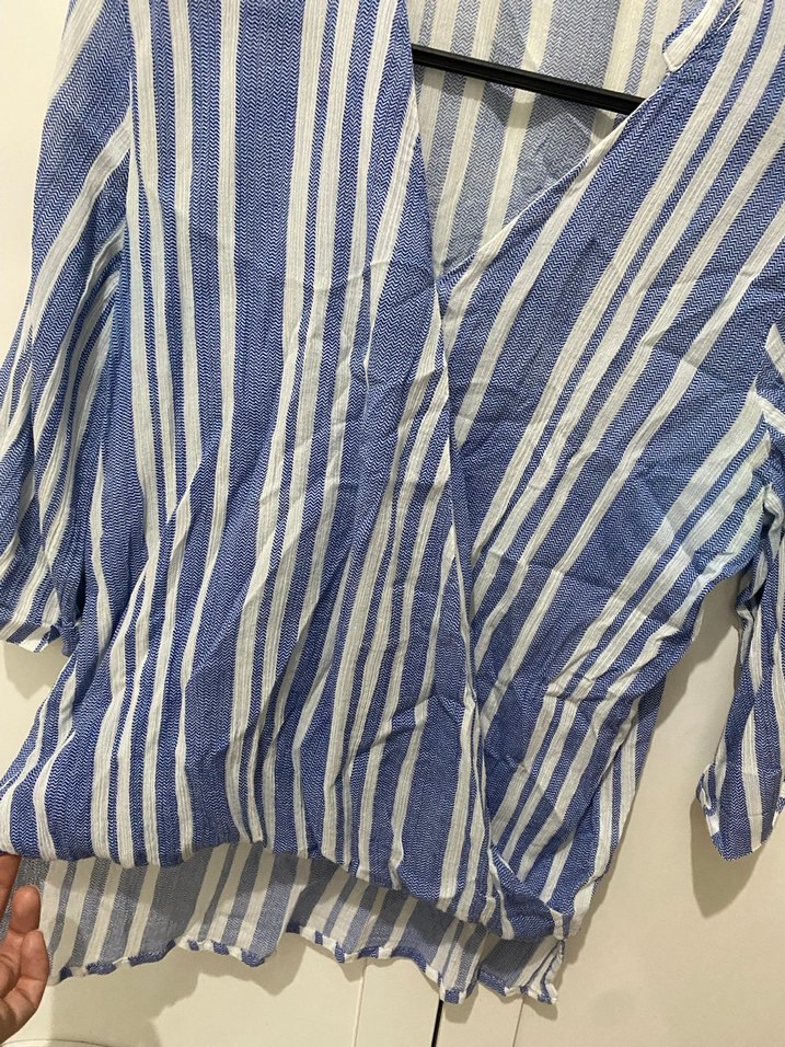 Mavi Çizgili V Yakalı Keten Kadın Gömlek - Görsel 2