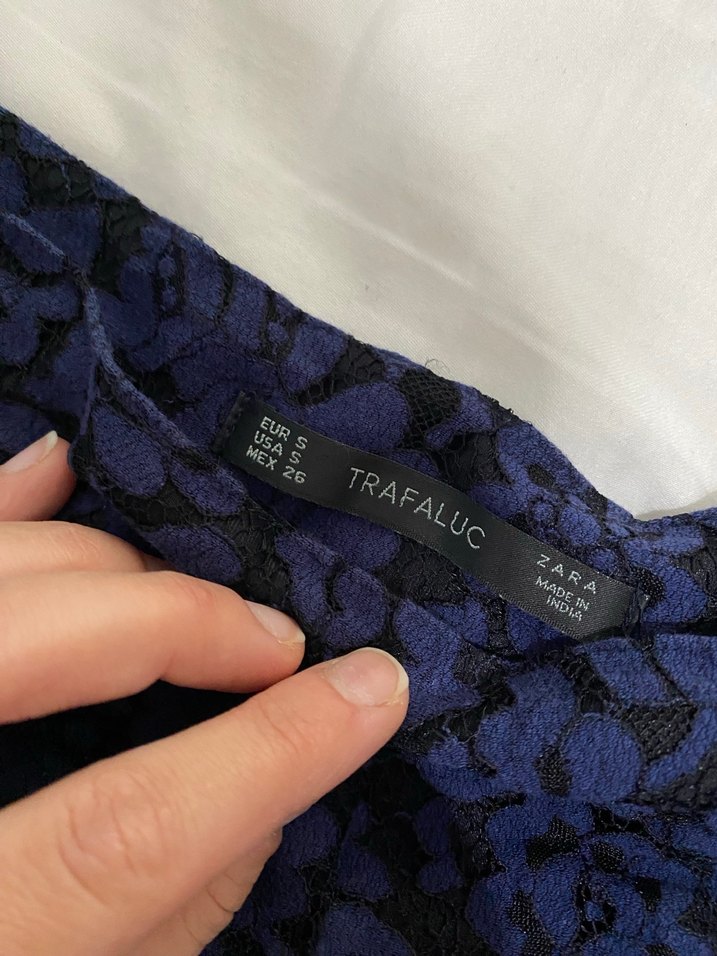 Lacivert Dantel Detaylı Mini Şort - Görsel 2