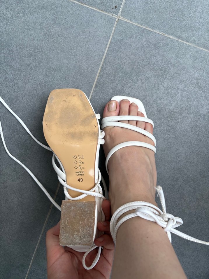 Beyaz Bağcıklı topuklu Sandalet - Görsel 2