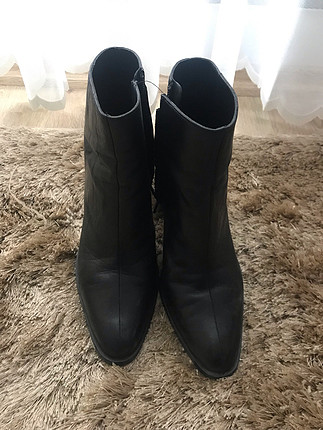 38 Beden siyah Renk Zara Bot