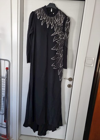 Boncuklu Siyah Uzun Kollu Kadın Abiye