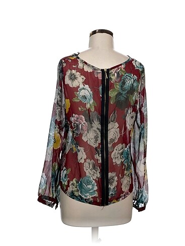 l Beden Batik Bluz %70 İndirimli.