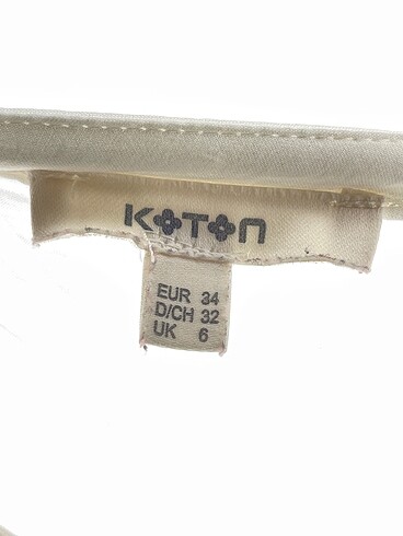 34 Beden beyaz Renk Koton Bluz %70 İndirimli.