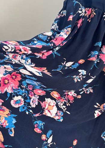 Bershka Çiçek Desenli Lacivert Uzun Pliseli Elbise